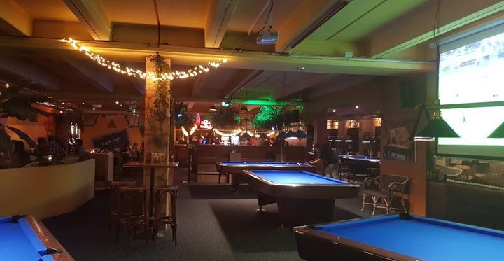 Skyline Bistro-Billard-Center